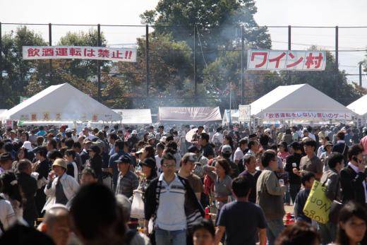 甲州市かつぬまぶどうまつり1