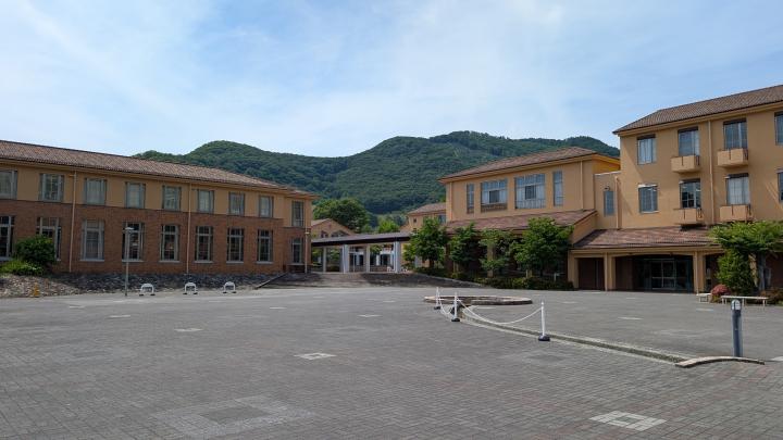 山梨英和大学2