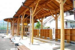 春日居足湯施設1