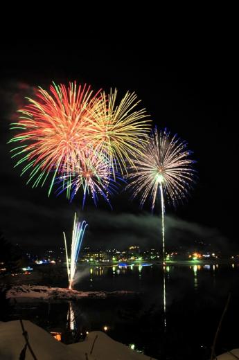 河口湖・冬花火