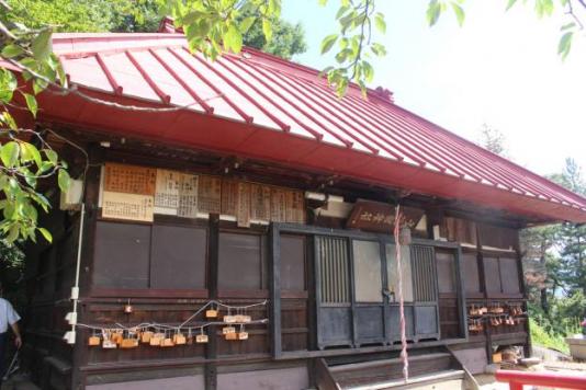 山梨岡神社