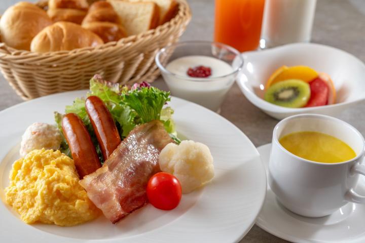 朝食