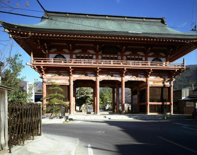 甲斐善光寺　山門