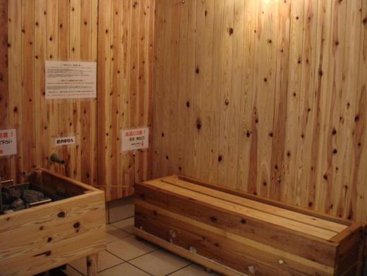 ラジウム蒸気吸入室。天然ラジウム泉を直接使用しての蒸気浴は非常に少なく大変貴重。