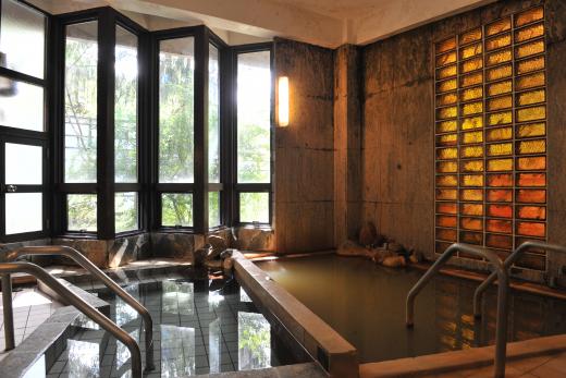 不老の湯。体力が低下してしまっている方が安心して入れる内風呂です。<br />入浴指導の資格を持っている館主、女将の体調に合った入り方の指導があります。（要予約）