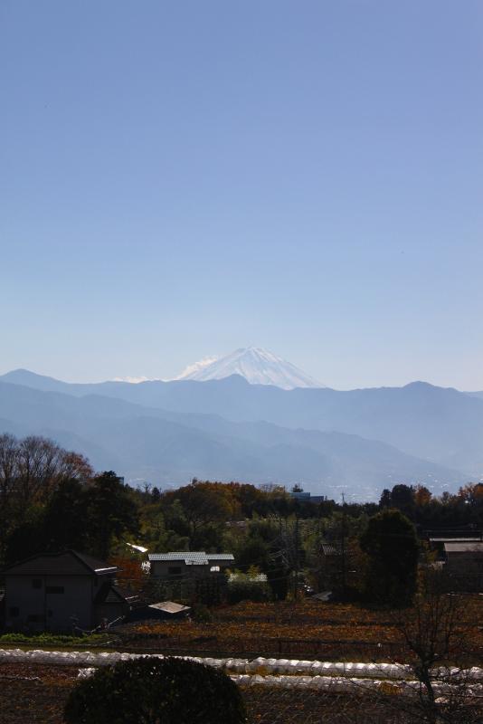 湯あがりに2階の個室で富士山をひとりじめするのも良し