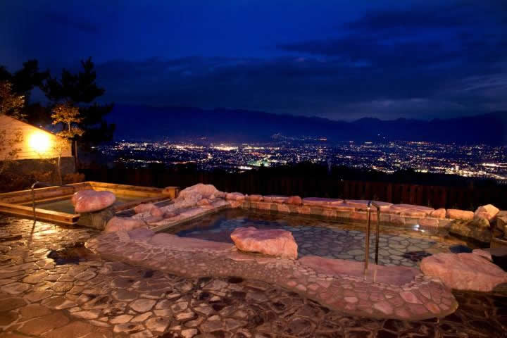 やまなしフルーツ温泉 ぷくぷく 新日本三大夜景 絶景温泉 日帰り