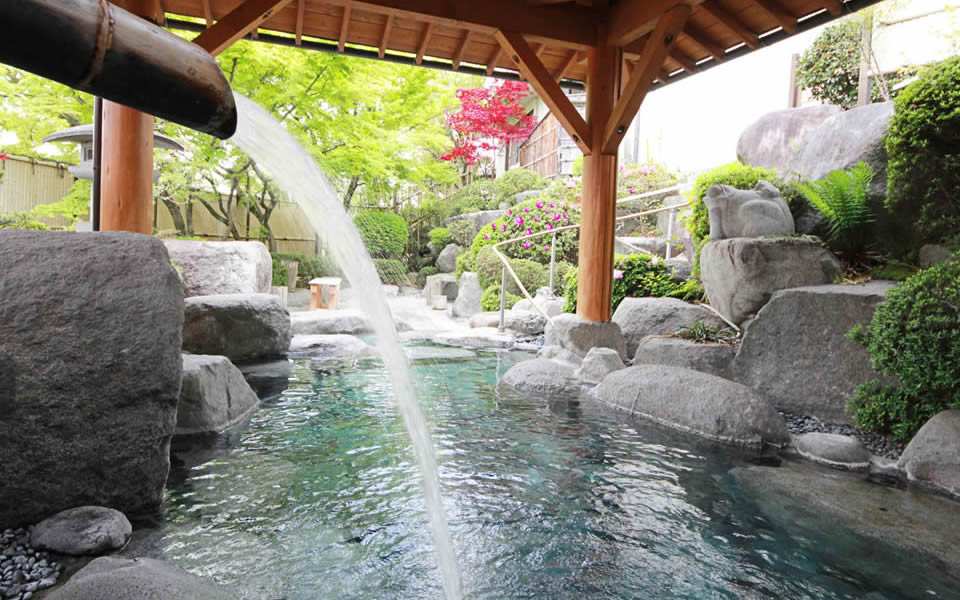 はやぶさ温泉 日帰り温泉 庭園露天風呂 和風
