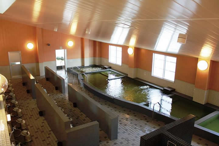 桜湯 ― ワンコインで楽しめる山梨の美肌の湯