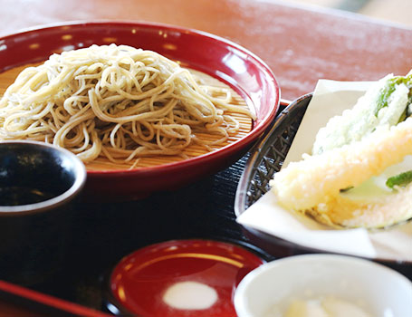 &#12316;そば処 三分一のスペシャリテ&#12316;天もりそば