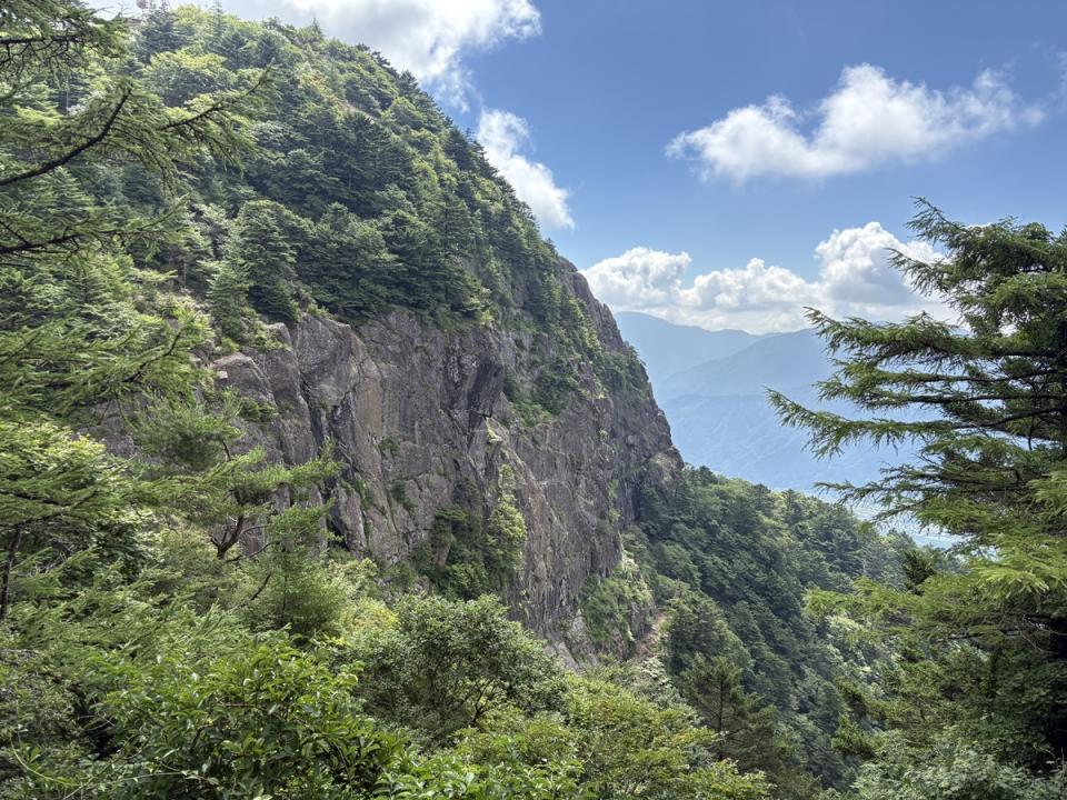 屛風岩
