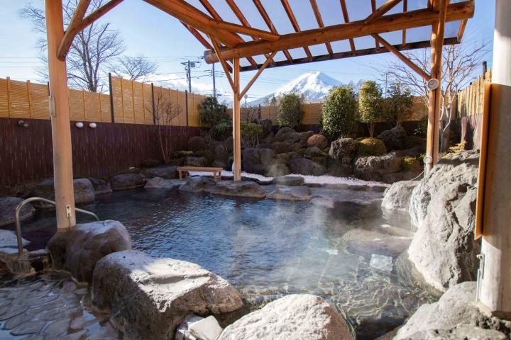 富士山溶岩の湯 泉水
