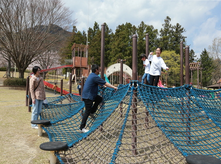山梨の公園は遊具やアスレチックが充実 広い公園で子どもと外遊び 富士の国やまなし観光ネット 山梨県公式観光情報