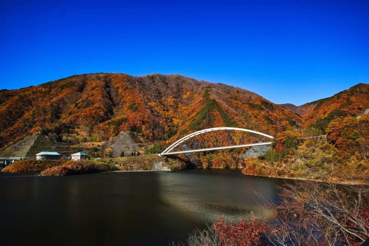 みずがき湖の紅葉