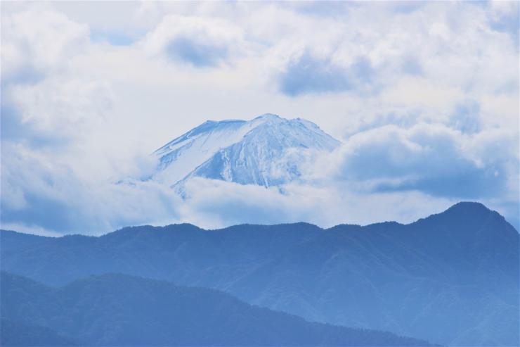 塩ノ山山頂から見た富士山