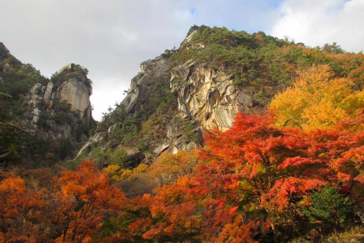 紅葉の覚円峰