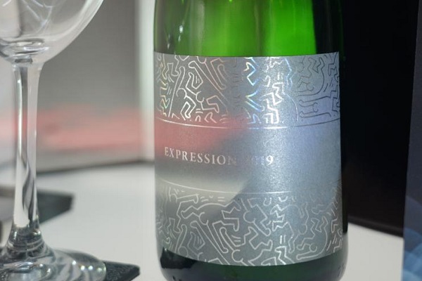 まるでシャンパン！大人気のスパークリング日本酒を造る山梨の老舗酒蔵「七賢（しちけん）」