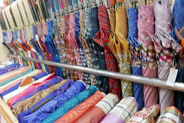 江戸時代から続く伝統の技と、織り生地が出す色彩美「槙田商店」