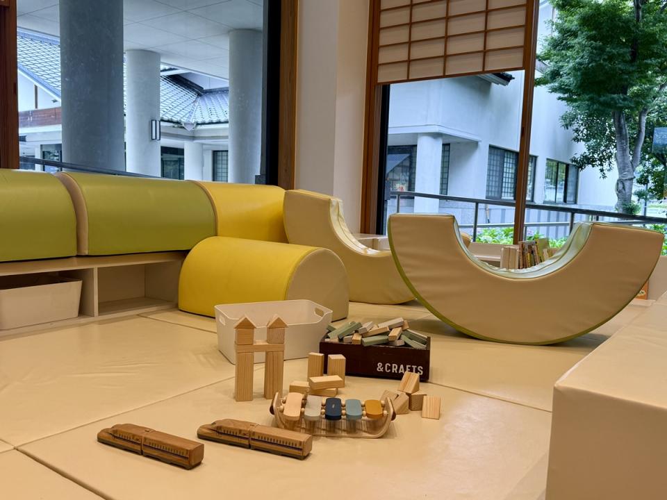 屋内子ども遊び場