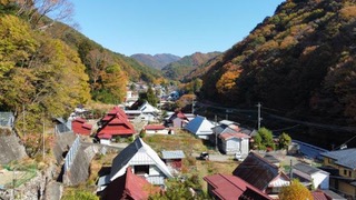 芦川(鶯宿地区)の秋の風景