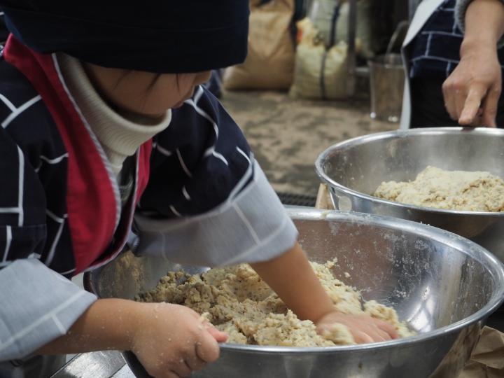 味噌づくり体験②