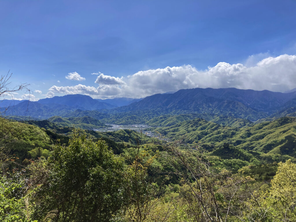 三郷町山保坂